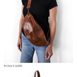 The Lissa in Saddle| latte zips| cocoa lining